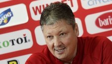 Стартират акция за събиране на 300 000 евро за лечението на Любо Пенев