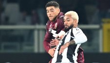 Ман Сити набеляза Дъглас Луис