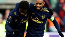 Арсенал изригна в края и нокаутира Олимпиакос