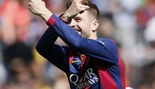 Барса е машина за голове от статични положения