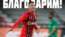 Локо София скъса с десен бек