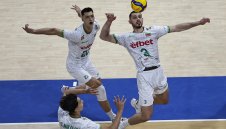 България - САЩ 3:2 гейма