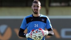 Левски се отказва от Любенов, преотстъпва го на Локо (София)