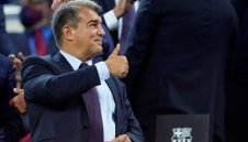 Дубайски кредитор спасява Барса от финансов колапс