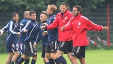 Румениге: Ван Гаал ще свали играчите на земята