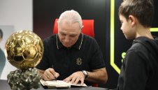 Легендата Христо Стоичков навършва 59 години