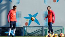 Лучо включи Иниеста в групата за Ел Класико