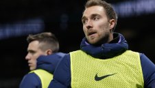 Червените дяволи няма да взимат Ериксен