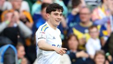 Илия Груев и Лийдс поведоха в Чемпиъншип след нова победа