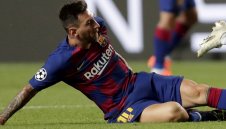 Пука ли му от глобите? Меси пак не тренира с Барса