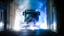 Левски се изфука с 14-метров модерен автобус + ВИДЕО