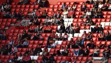 Фенове на Байерн към отбора: И вие ще ставате шампиони?!