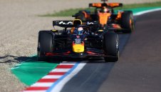 Макс срази Макларън на "Имола", Хамилтън взе отлично 4-о място
