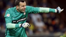 ОФИЦИАЛНО: Ханданович преподписа с Интер