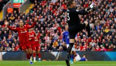 В Ливърпул го хвалят: Адриан веднага стана един от нас