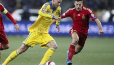 Жозе надцаква Барса и Арсенал за Ярмоленко