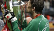 Ван дер Сар: Ушатата е Свещеният Граал във футбола