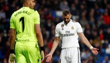 Челси взима Карим до дни?