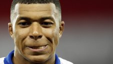 Извънземен: Мбапе се свърза с Космоса