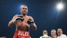 Карантината в Англия е поредната пречка за Кобрата и Джошуа