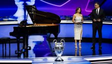 Групите на ШЛ са в историята! Вижте култовите мачове през годините