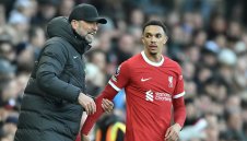 Клоп се разлюти заради Трент