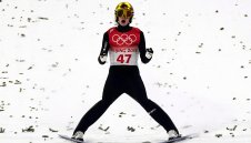 Линдвик спря Кобаяши