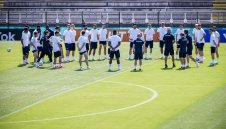 В облаците: Швейцарците летят 10 012 км на Евро 2020