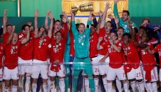 Байерн закла "биковете" и грабна Купата на Германия при сбогуването с "Робери" + СНИМКИ