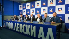 Левски отлага ключово решение