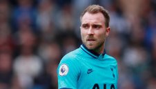 Шпорите с последен опит да задържат Ериксен