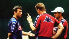 Ван Гаал мрази латиноси и популярни сред феновете играчи