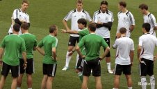 Льов недоволен от своите