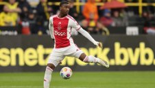 Млад защитник се доближава до "Стамфорд Бридж"