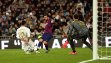 Реал Мадрид vs Барселона: "Ел Класико" и тройният възел в Ла Лига + ВИДЕО