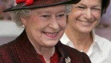 Елизабет Втора се готви за световна титла