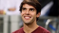 Берлускони връща Кака на терена, кариоката може да играе за Монца