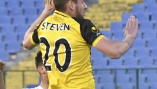 "Канарчето" Стивън каза дали ще отлети в ЦСКА