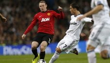 Врагове? Роналдо включи Руни в своя Идеален отбор