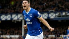 Трима от Евертън преподписаха