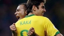 Бразилците се уредиха с по 300 хиляди долара при титла