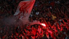 Френски министър се извини на феновете на Ливърпул заради финала в ШЛ в Париж