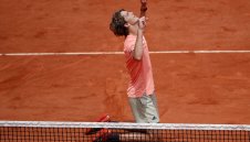 За разлика от Гришо: Зверев и Тийм впечатляват в Париж