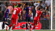 Първа кръв: "Братовчеди" спънаха 10 от Барса насред "Ноу Камп" + ВИДЕО