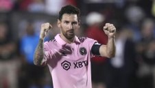 Меси отново е пред Роналдо