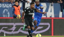 Защитник на Юве аут за дълго