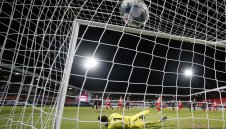 В Германия умуват за фенове по стадионите 