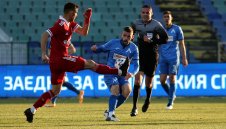 Цветомир Найденов скочи на съдията след мача с Левски