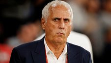 Селекционерът на Косово: Стърлинг трябва да си счупи крака, за да го спрем