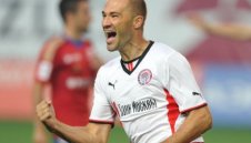 Българите в Амкар играят без пари